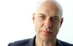 Découper gratuitement les chansons Brian Eno en ligne.