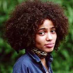 Découper gratuitement les chansons Nneka en ligne.